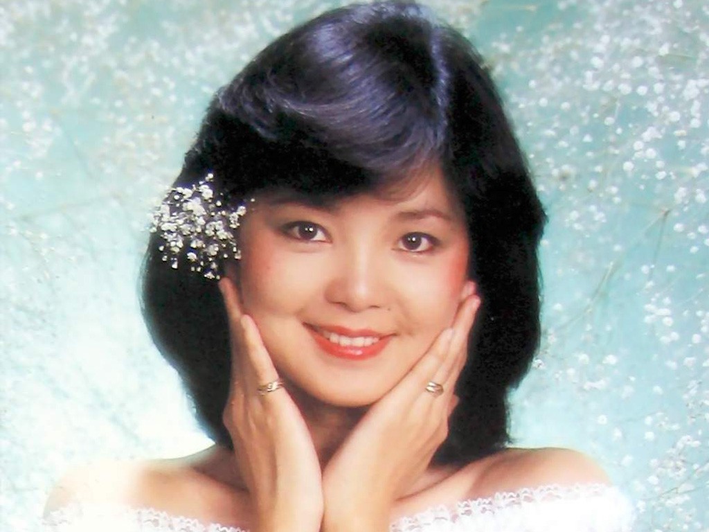 Teresa Teng Bilder Album #1 - 1024x768