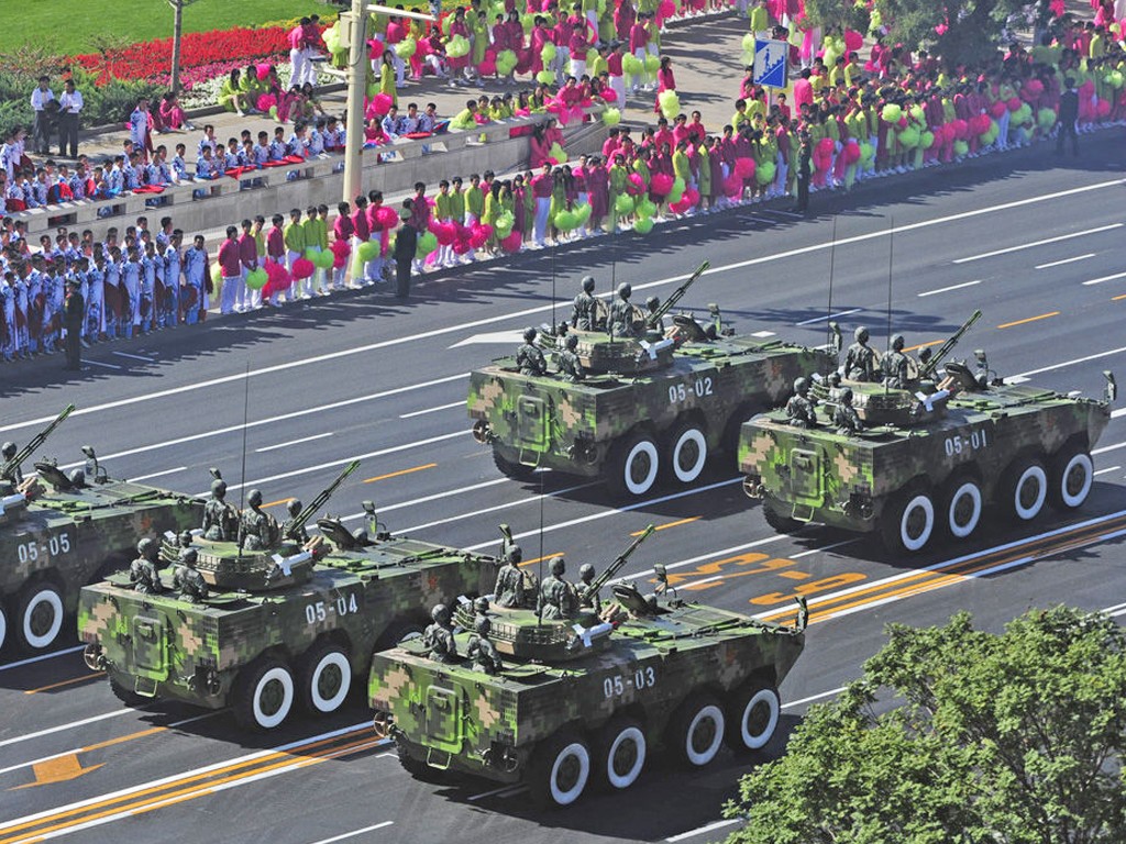 Día Nacional de las armas militares desfile de fondo de pantalla #29 - 1024x768