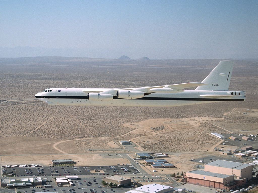 B-52 стратегических бомбардировщиков #5 - 1024x768
