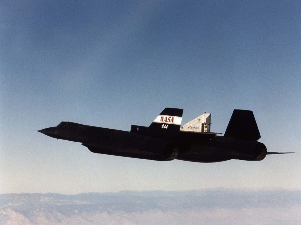 SR-71黑鸟侦察机壁纸2 - 1024x768