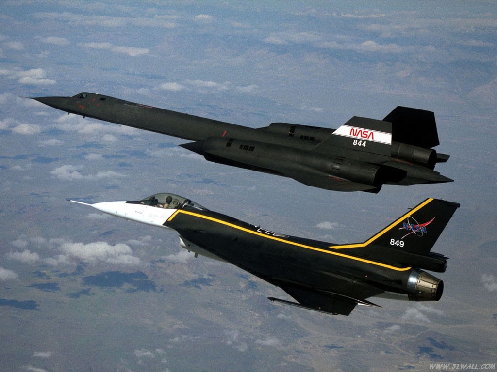 SR-71黑鸟侦察机壁纸5 - 1024x768