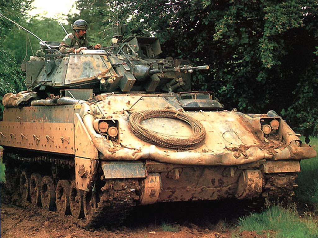 坦克与战士壁纸2 - 1024x768