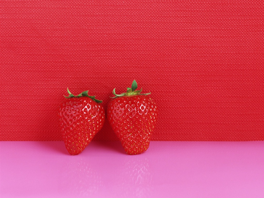 鲜鲜草莓壁纸6 - 1024x768