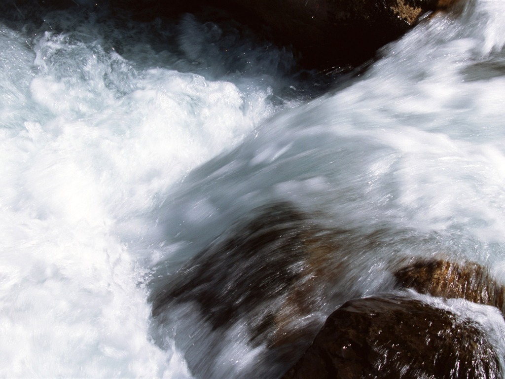 滝は、HD画像ストリーム #5 - 1024x768