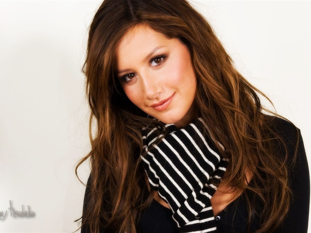 Ashley Tisdale beau fond d'écran (1) #5 - 1024x768