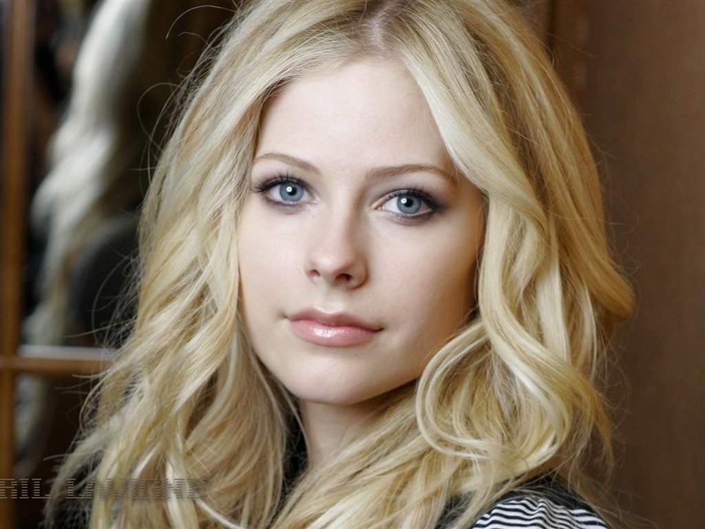 Avril Lavigne beau fond d'écran #12 - 1024x768