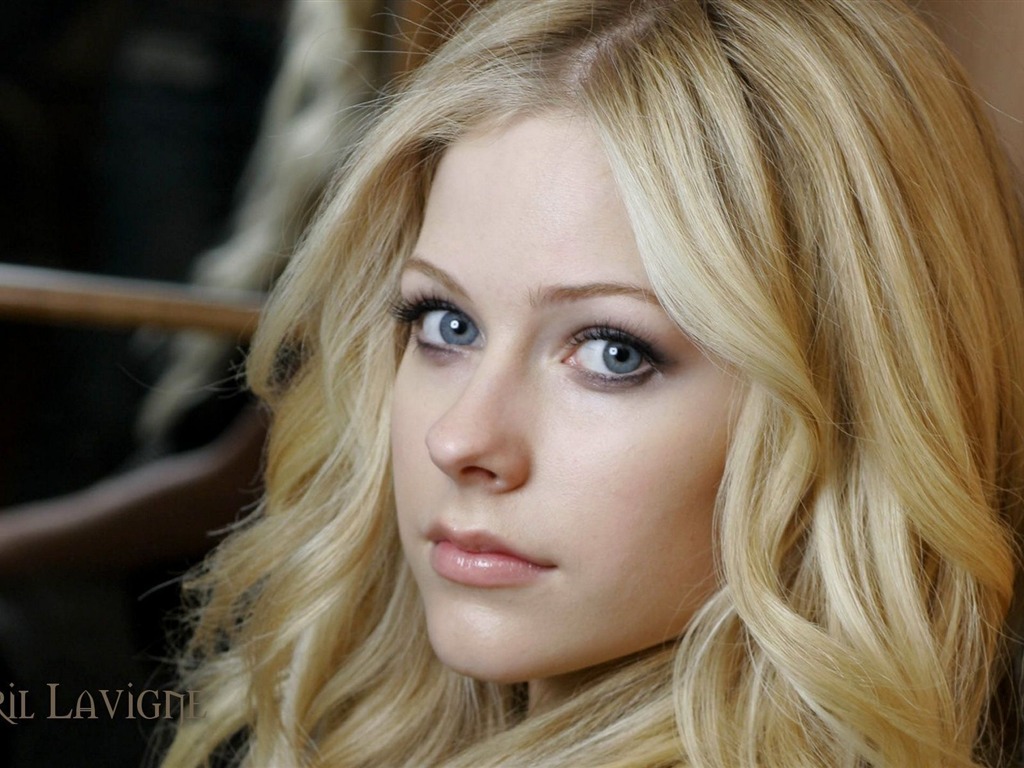 Avril Lavigne krásnou tapetu #14 - 1024x768