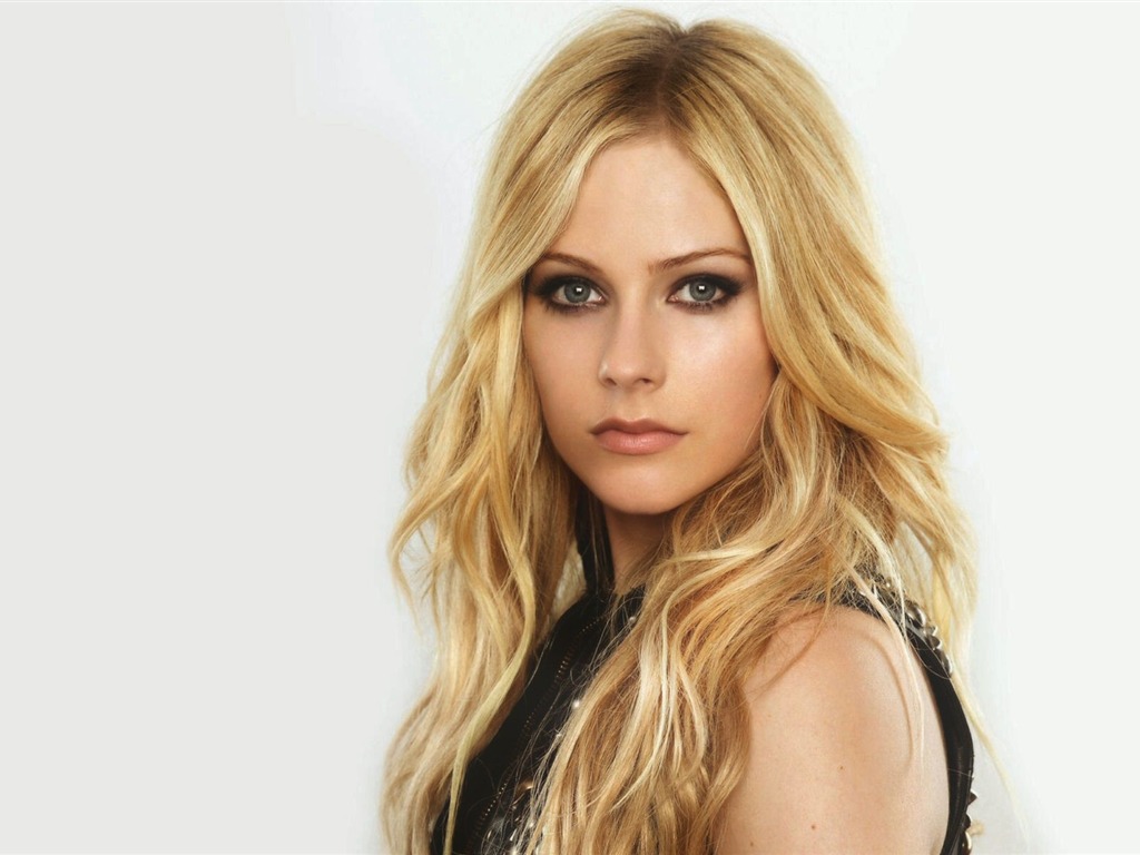 Avril Lavigne krásnou tapetu (2) #8 - 1024x768