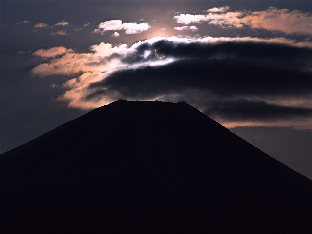 Mount Fuji, Japan wallpaper (1) #13 - 1024x768