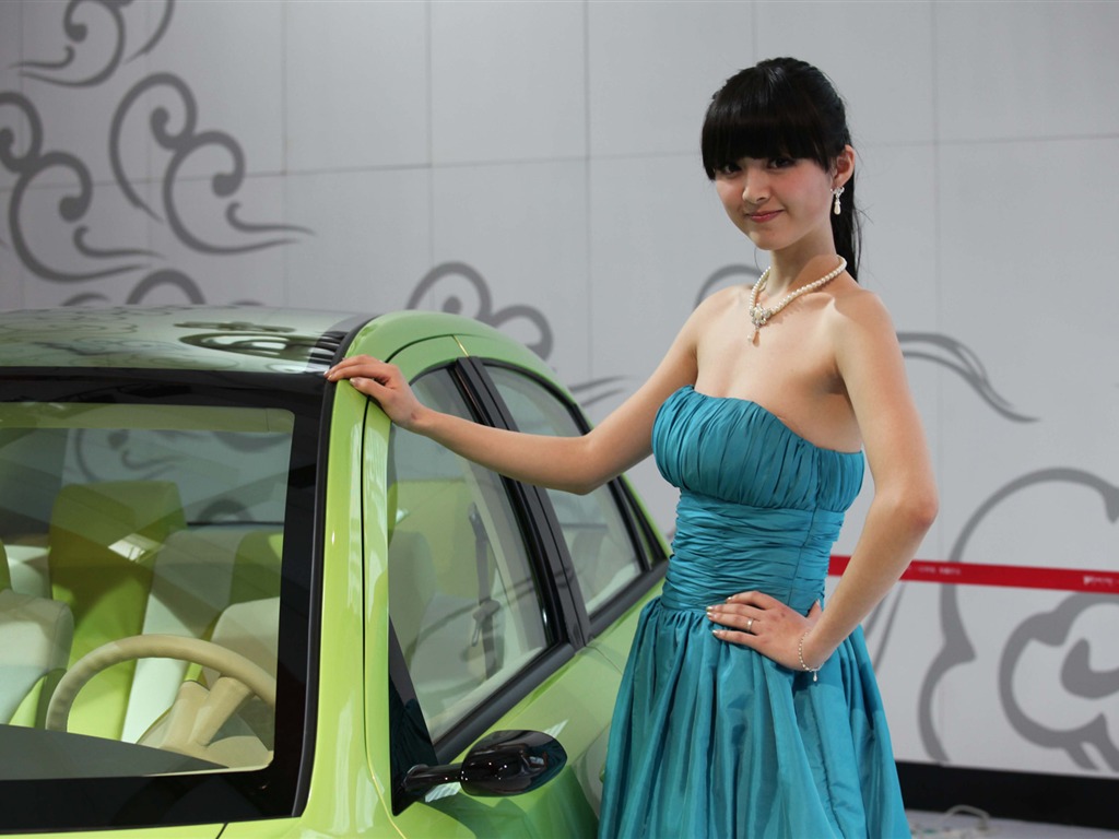 2010 v Pekingu Mezinárodním autosalonu krása (1) (vítr honí mraky práce) #34 - 1024x768
