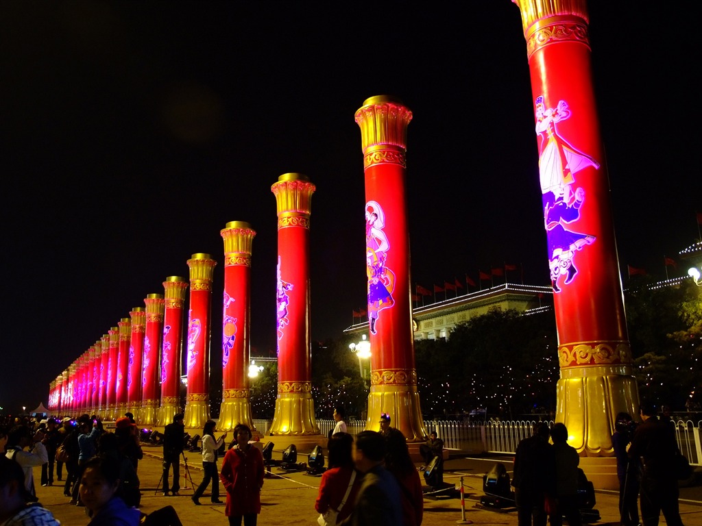 Tiananmen Square bunten Nacht (Bewehren) #2 - 1024x768