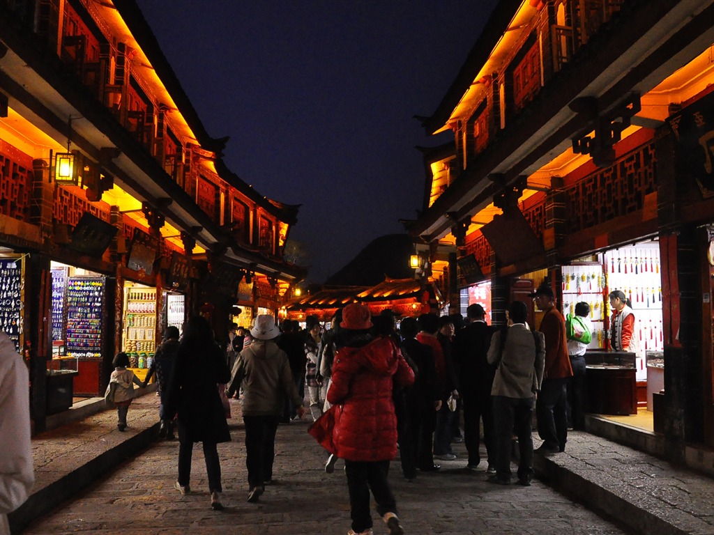 Lijiang Ancient Town Night (Old Hong OK works) #2 - 1024x768