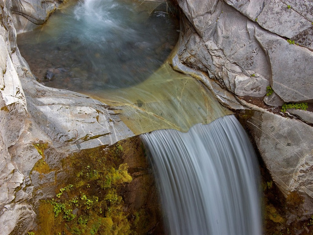 Waterfall streams wallpaper (5) #15 - 1024x768