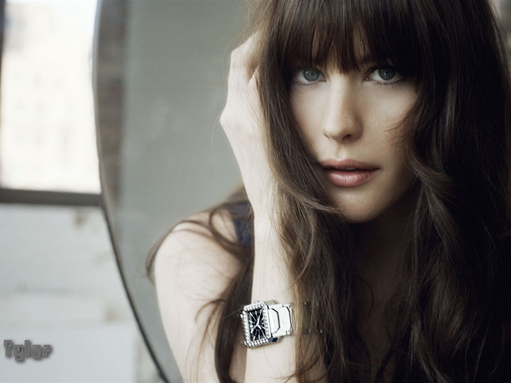 Liv Tyler hermoso fondo de pantalla #2 - 1024x768