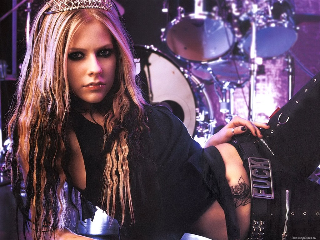 Avril Lavigne 艾薇儿·拉维妮 美女壁纸(三)2 - 1024x768