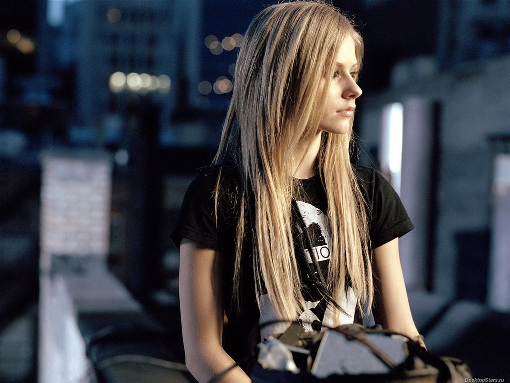 Avril Lavigne 艾薇儿·拉维妮 美女壁纸(三)5 - 1024x768