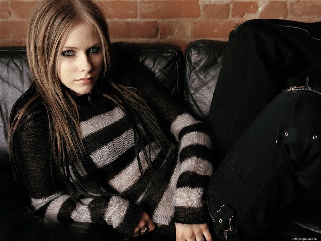 Avril Lavigne 艾薇儿·拉维妮 美女壁纸(三)17 - 1024x768