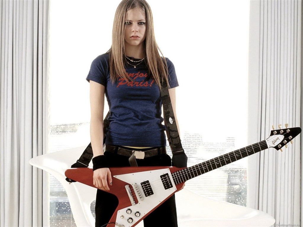 Avril Lavigne 艾薇儿·拉维妮 美女壁纸(三)18 - 1024x768