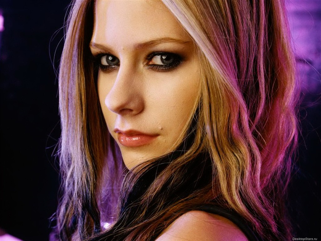 Avril Lavigne 艾薇儿·拉维妮 美女壁纸(三)25 - 1024x768