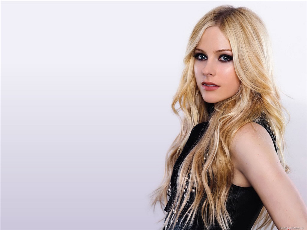 Avril Lavigne beau fond d'écran (3) #40 - 1024x768