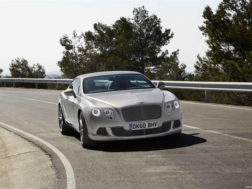 Bentley Continental GT - 2010 fondos de escritorio de alta definición #6 - 1024x768