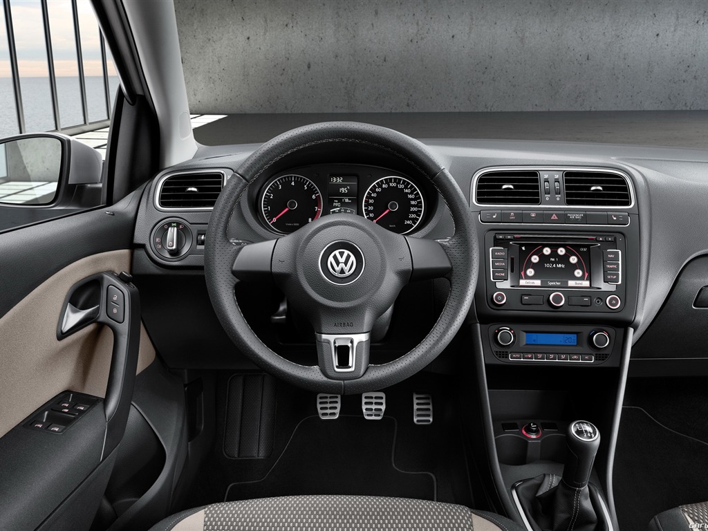 Volkswagen CrossPolo - 2010 fondos de escritorio de alta definición #8 - 1024x768