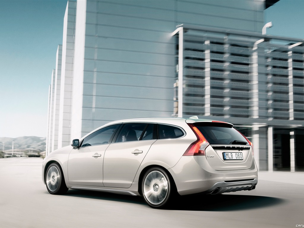 Volvo V60 - 2010 HD wallpaper #4 - 1024x768