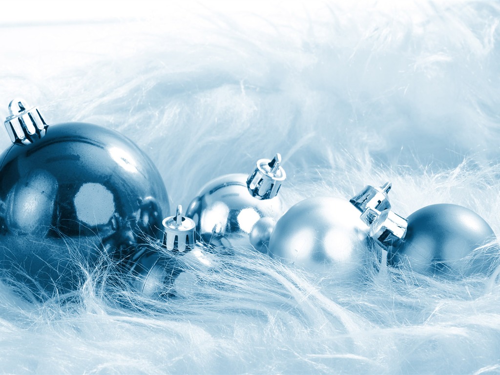 Рождественские шары обои (1) #9 - 1024x768