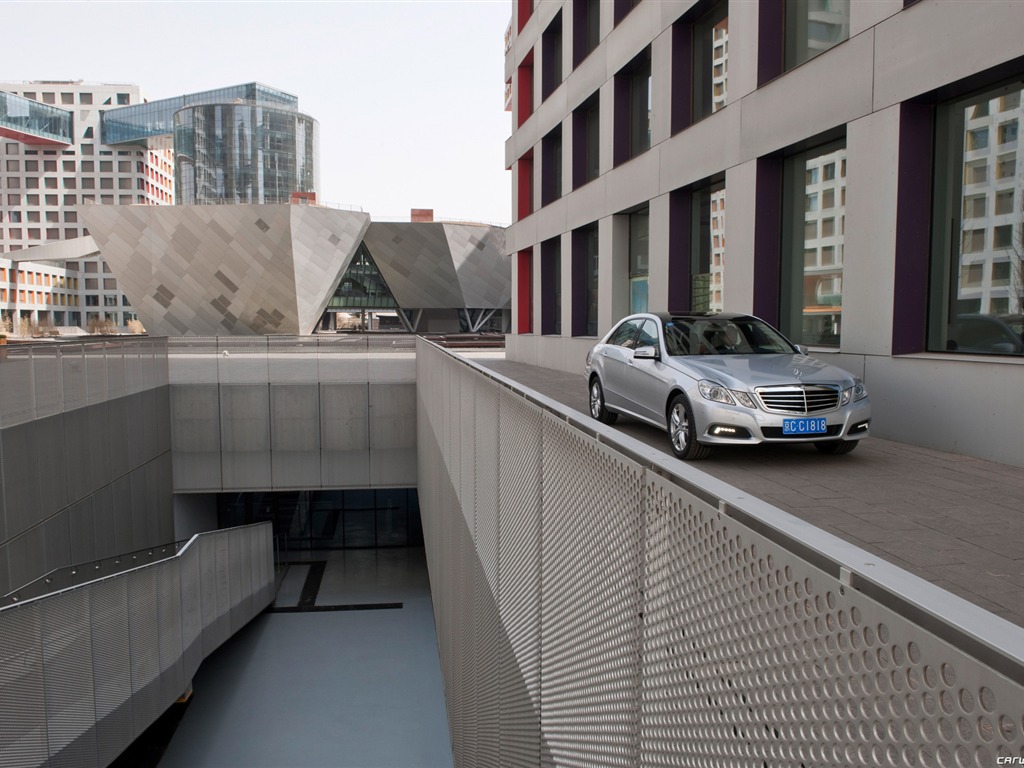 Mercedes-Benz E-Class Long Version - 2010 HD wallpaper #11 - 1024x768