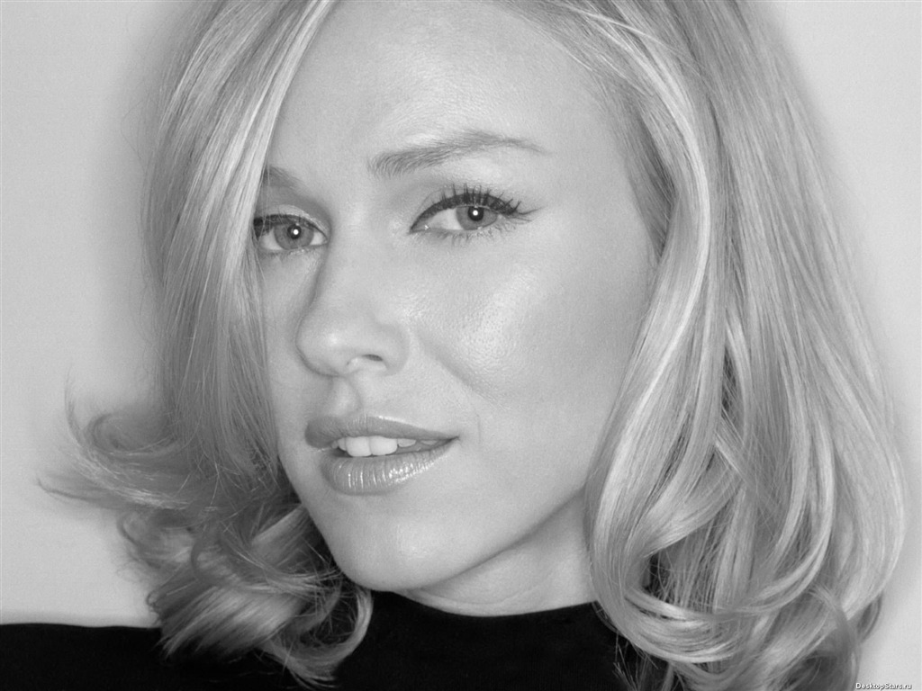 Naomi Watts beau fond d'écran #38 - 1024x768