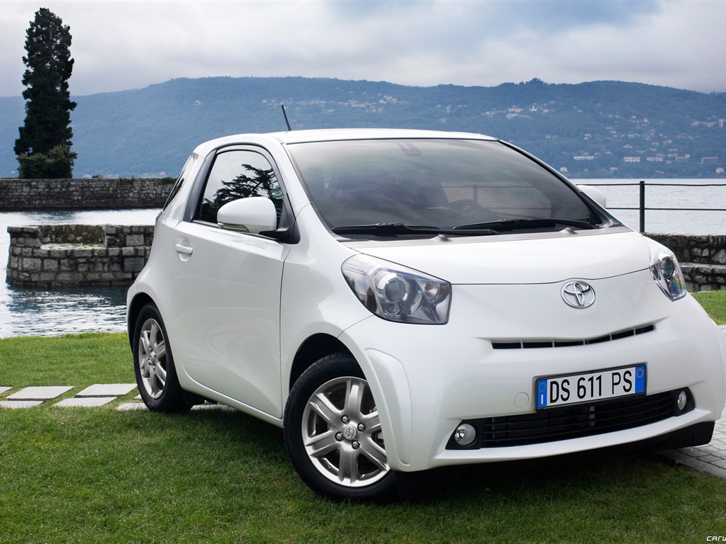 Toyota iQ - 2009 HD wallpaper (2) #8 - 1024x768