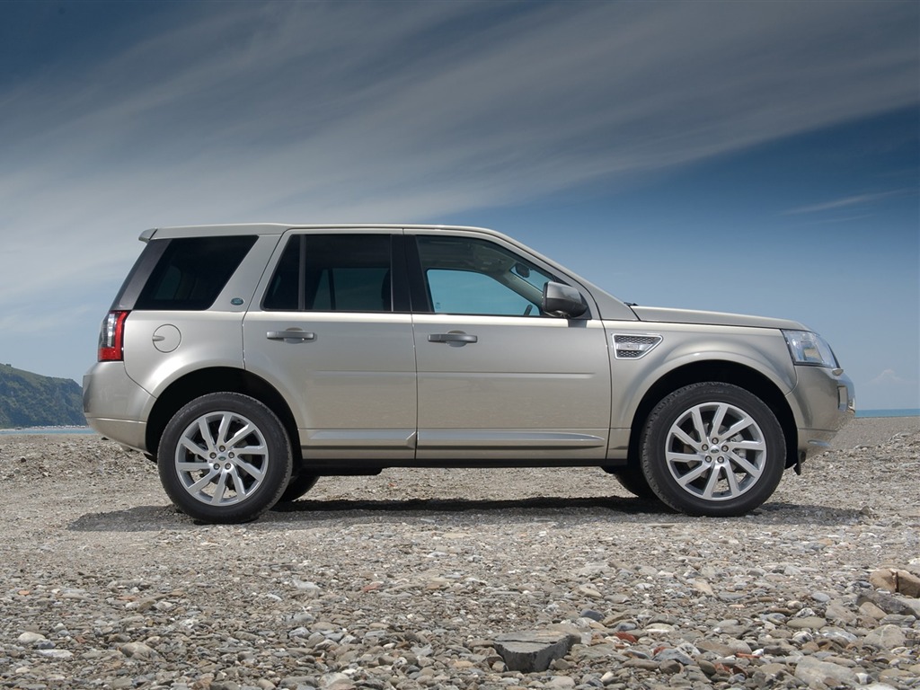Land Rover wallpapers 2011 (1) #8 - 1024x768