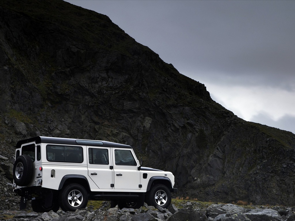 Land Rover wallpapers 2011 (1) #18 - 1024x768