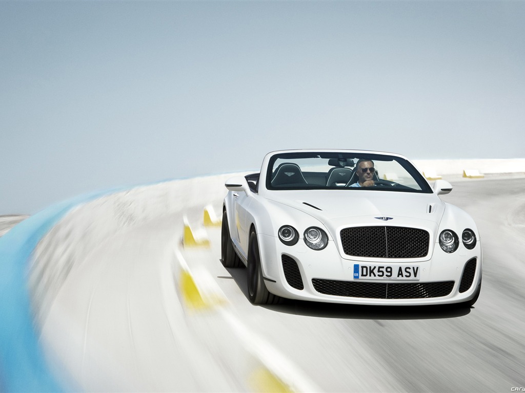 Bentley Continental Supersports Convertible - 2010 HD wallpaper #1 - 1024x768