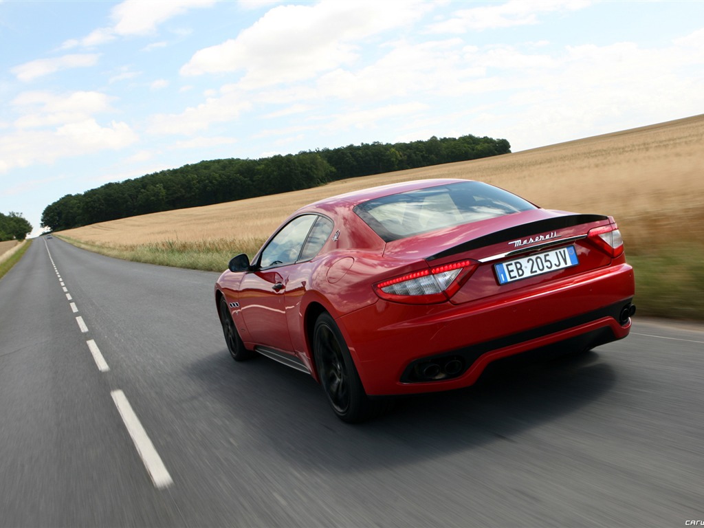 Maserati GranTurismo - 2010 fondos de escritorio de alta definición #4 - 1024x768