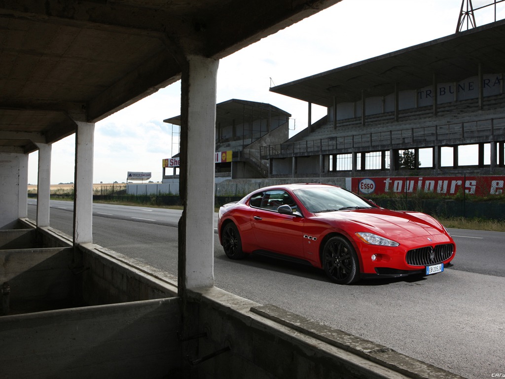 Maserati GranTurismo - 2010 fondos de escritorio de alta definición #17 - 1024x768