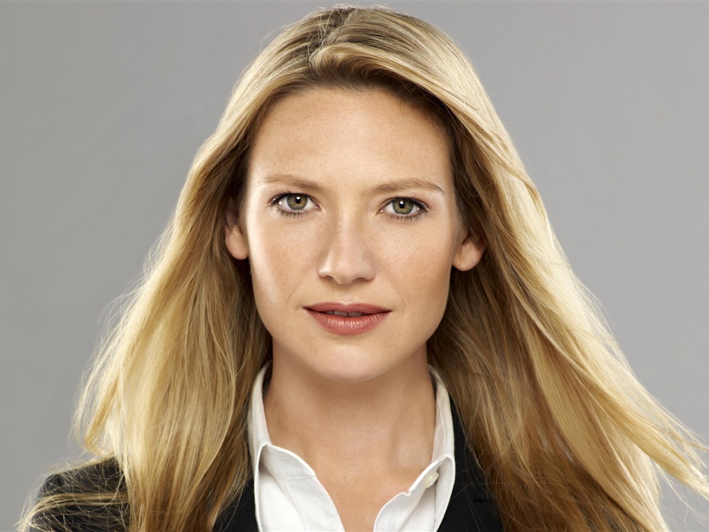 Anna Torv krásné Tapety na plochu #1 - 1024x768