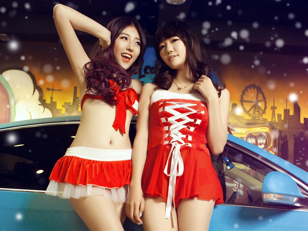 新年喜慶的紅色裝美女車模 高清壁紙 #1 - 1024x768