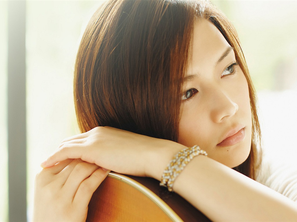 Cantante japonesa Yoshioka Yui fondos de pantalla HD #13 - 1024x768