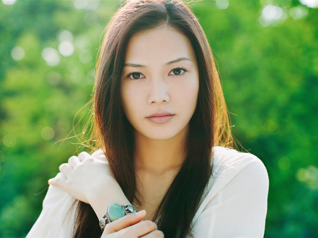 일본 가수 요시오카 유이의 HD 배경 화면 #15 - 1024x768
