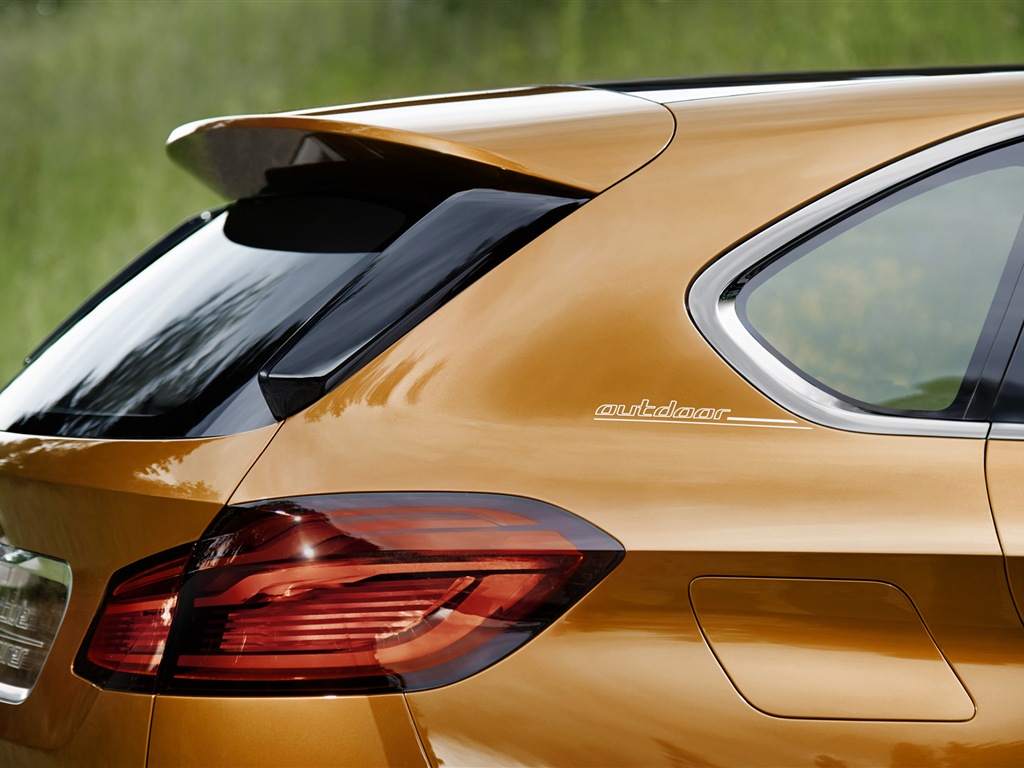 2013 BMW Concept actifs wallpapers HD Tourer #19 - 1024x768