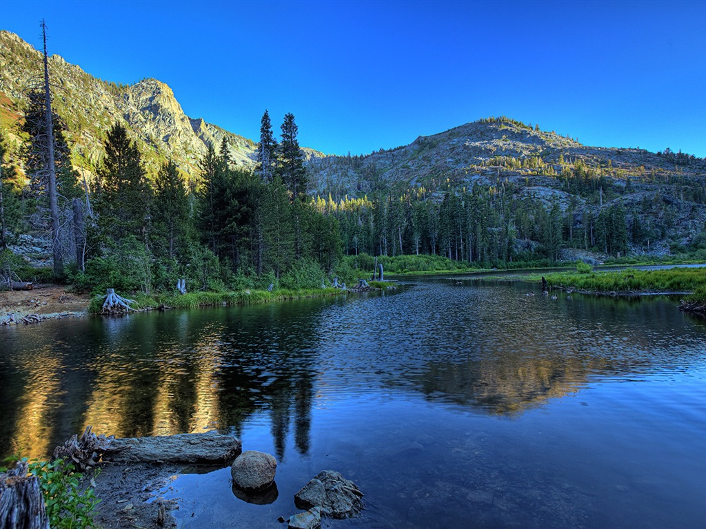 Beautiful mountains, lake, forest, Windows 8 theme HD wallpapers #2 - 1024x768