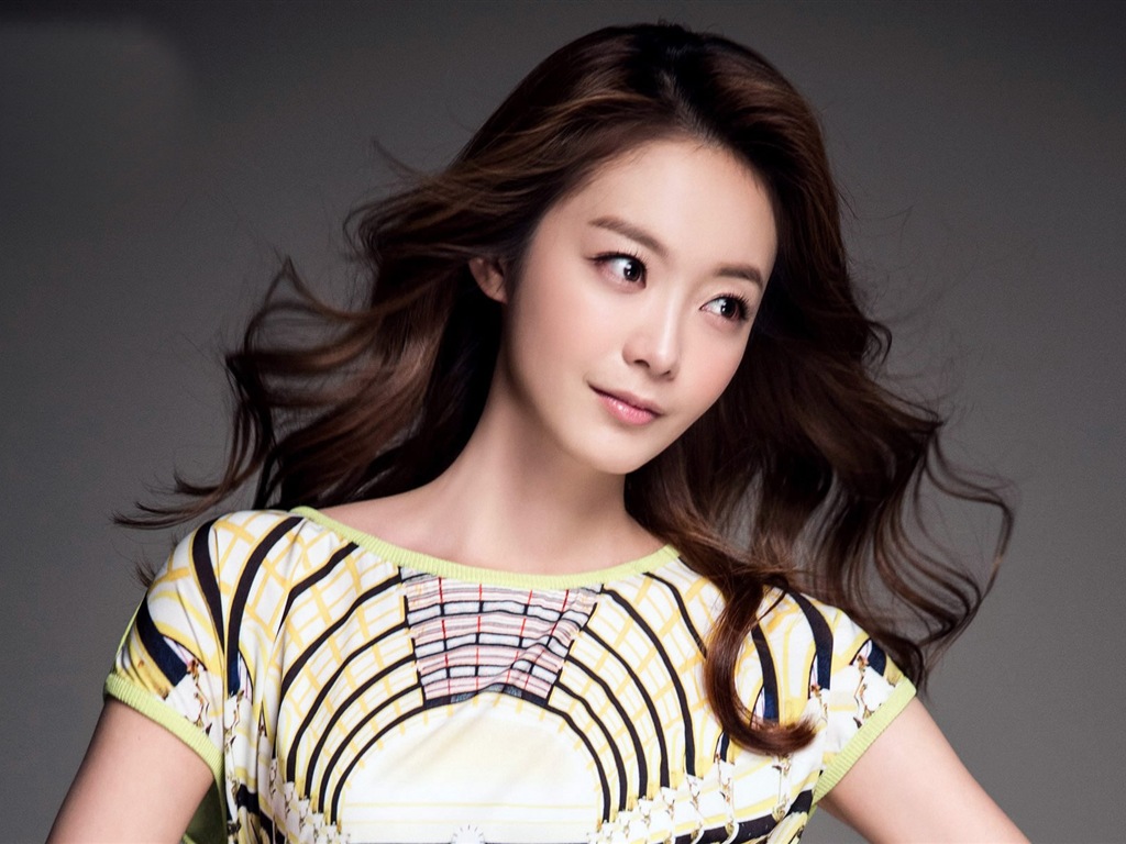 Jeon So-Min、韓国の美しい少女、HDの壁紙 #1 - 1024x768