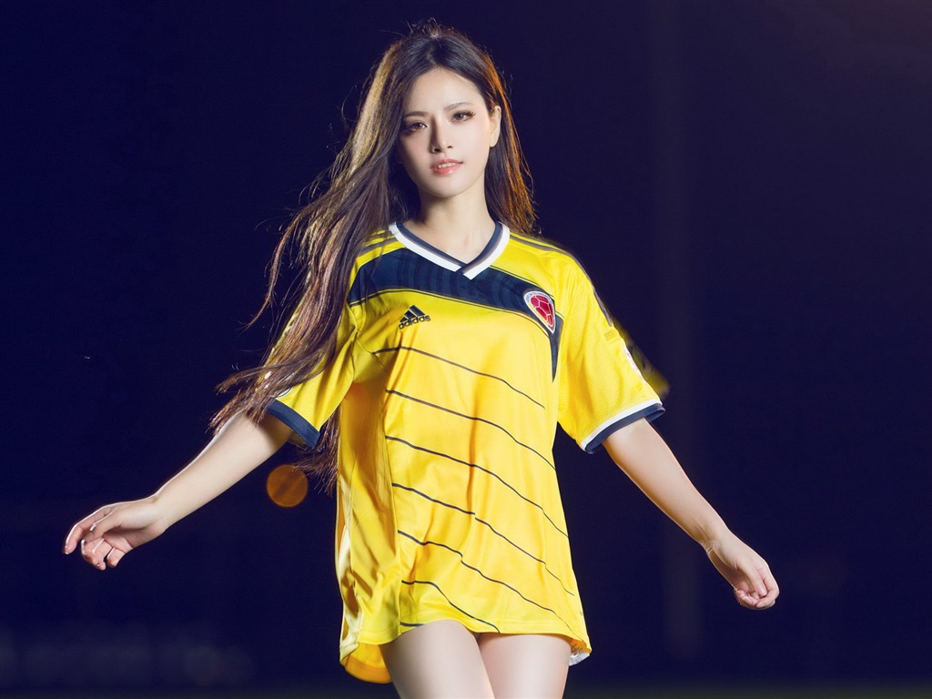 32 camisetas de la Copa del Mundo de fútbol, bebé wallpapers hermosas chicas HD #29 - 1024x768