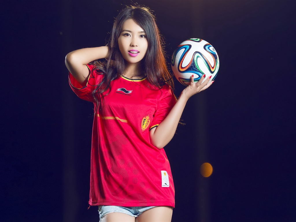 32 월드컵 유니폼, 축구 아기 아름다운 여자의 HD 배경 화면 #31 - 1024x768