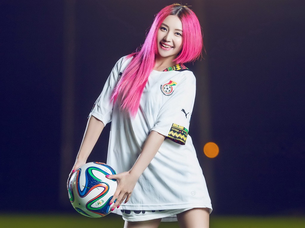 32 World Cup dresy, fotbalové dítě krásné dívky HD Tapety na plochu #32 - 1024x768