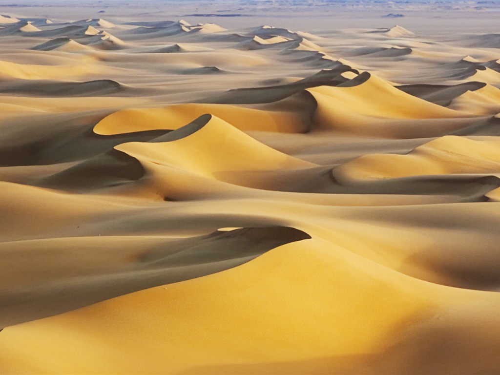 炎热干旱的沙漠，Windows 8 全景宽屏壁纸4 - 1024x768