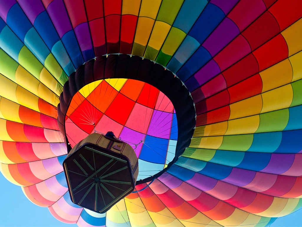 Regenbogen Heißluftballon, Windows 8 Theme HD Wallpaper #3 - 1024x768