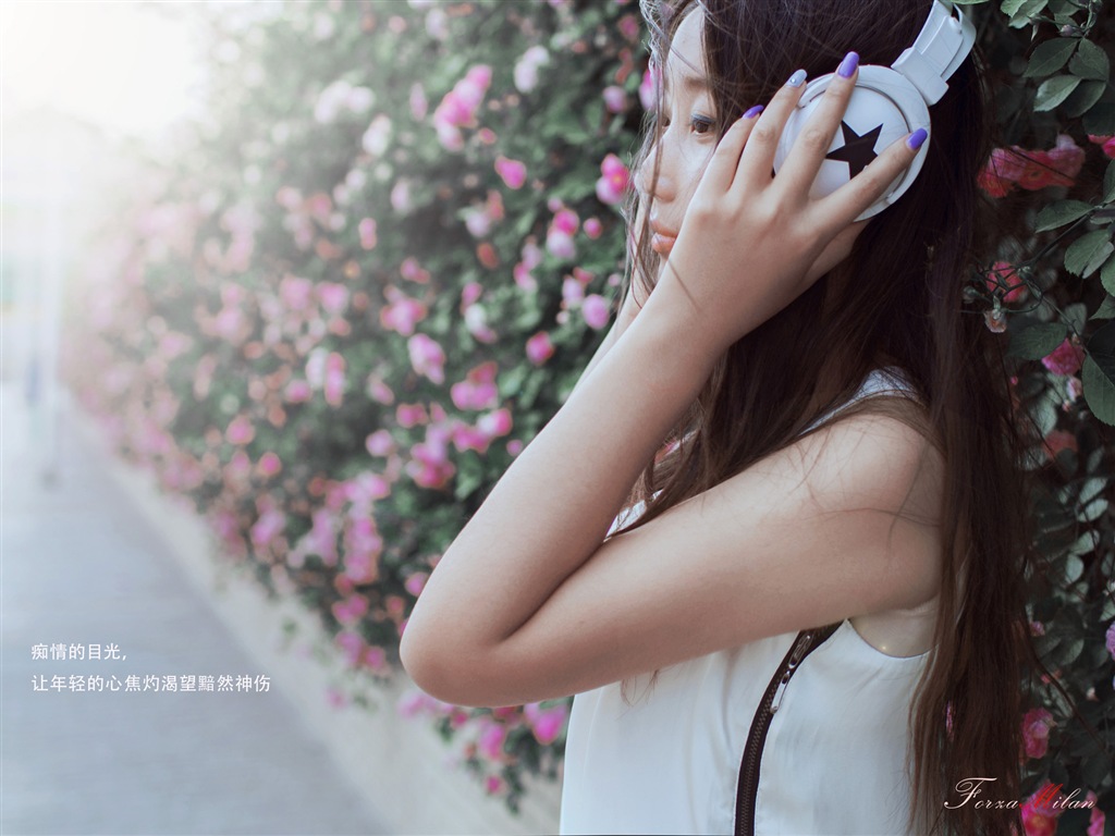 장미 꽃의 HD 배경 화면과 함께 아름 다운 소녀 #2 - 1024x768