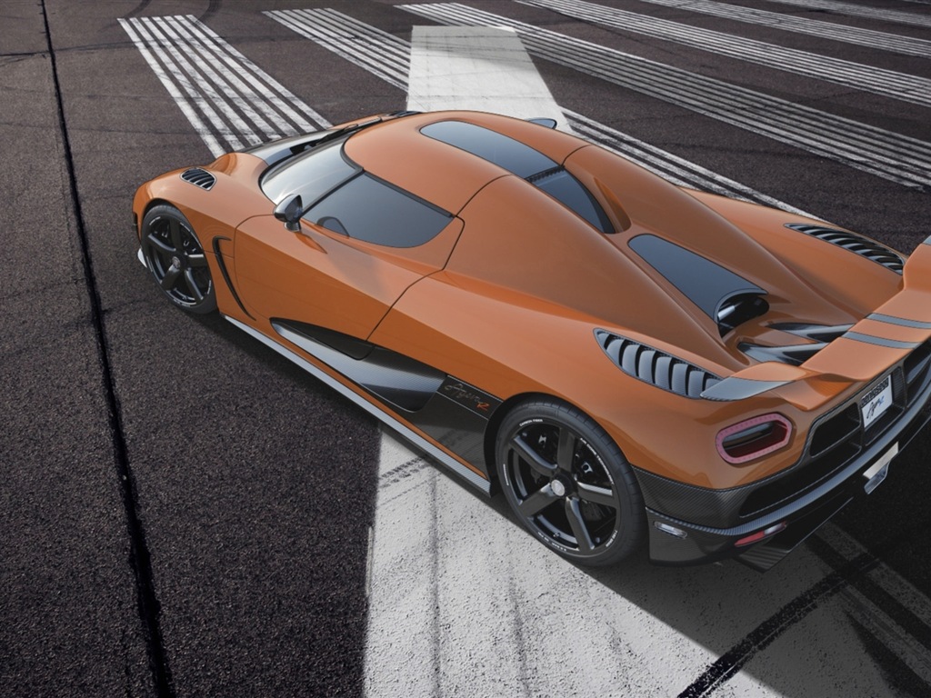 Koenigsegg superauto HD tapety na plochu #2 - 1024x768